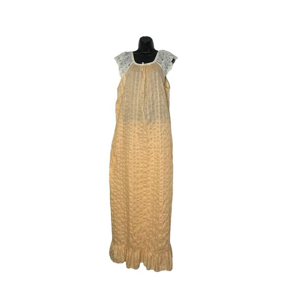Vintage ILGWU Union Made Peach Nightgown With Lace Cap Sleeves Full Length Ruffl - Picture 3 of 11